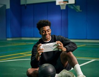 ROGXboxAllyHandheld Lifestyle3