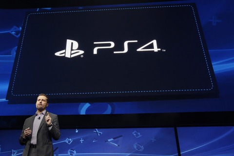 Sony Interactive Entertainment - Sony officialise sa PS4, une console « online et sociale »