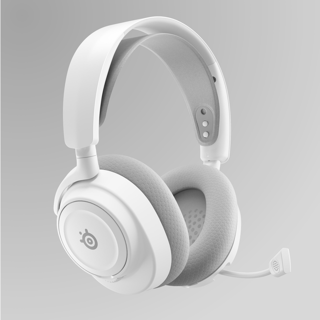 SocialMediaShots arctis nova 7 wl gen 2 white instagram 4000x4000 04