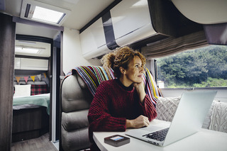 NETGEARM7Pro MR7450 RV 2 HR