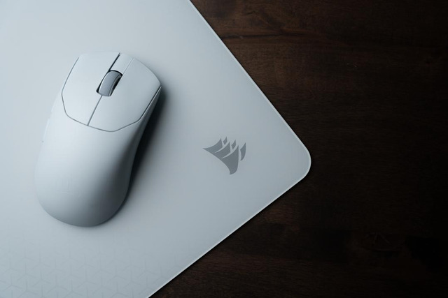 MMGLASSGray UpperRightCornerwithSABREv2PROUltralight