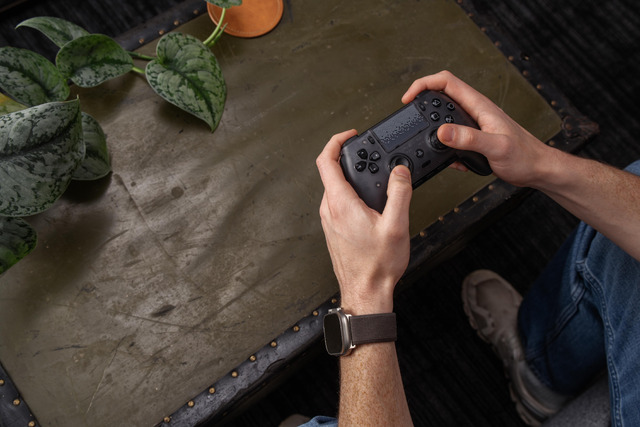 SCUF26 OMEGA Smoke Mar 0432