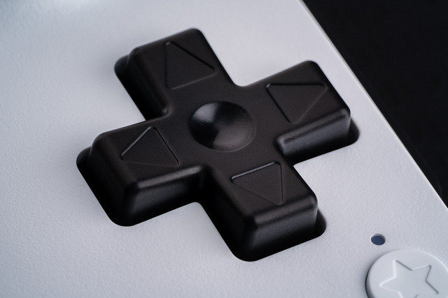 JPEG UltimateMobileGamingController scene 2560 3