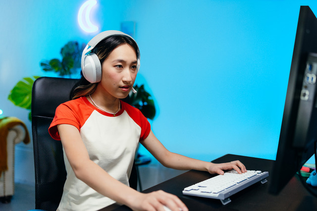 High Resolution PNG G321LightspeedLIFEWhiteFocus1