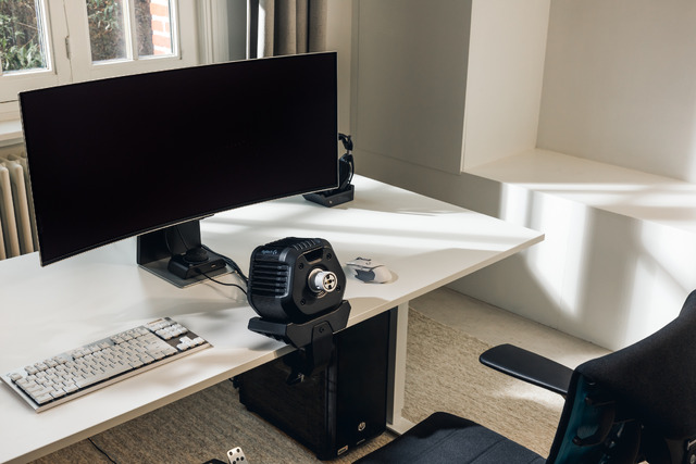 RS50 - - LIFESTYLERS50 High Resolution PNG RS50BaseENVRwdeskMediumNoWheel2