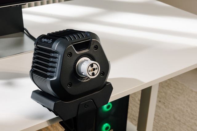 RS50 - - LIFESTYLERS50 High Resolution PNG RS50ENVRCLOSE6