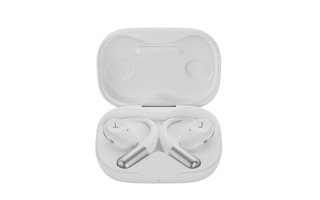 AMIRON200 PIC AMIRON200 25 07 Case frontal offen buds innenliegend White WHITE