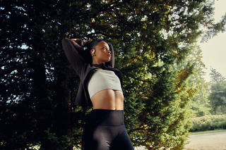 AMIRON200 PIC AMIRON200 25 07 Ljublijana Woman Park white v4