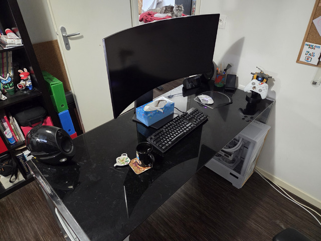 Mon précédent bureau. Oui, le verre, c'est salissant