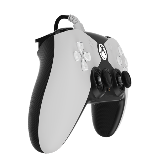 TheCompetitorWhite M01638 WH XBX CompetitorWiredController White RTQT