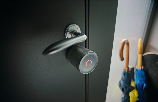 Yale LinusL2Lite Silver