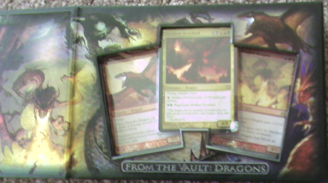 Boîte physique de From the Vault: Dragons